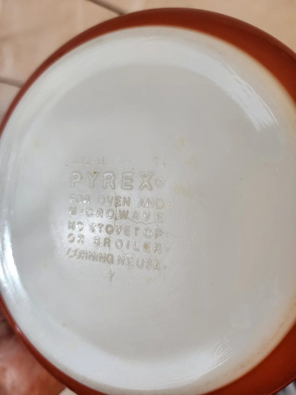 Vintage Wheat Pattern Pyrex Serving Bowl in Burnt Orange